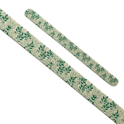 Bande décorative interchangeable en Biothane motif rameaux et feuilles vertes délicates pour collier de chien.
