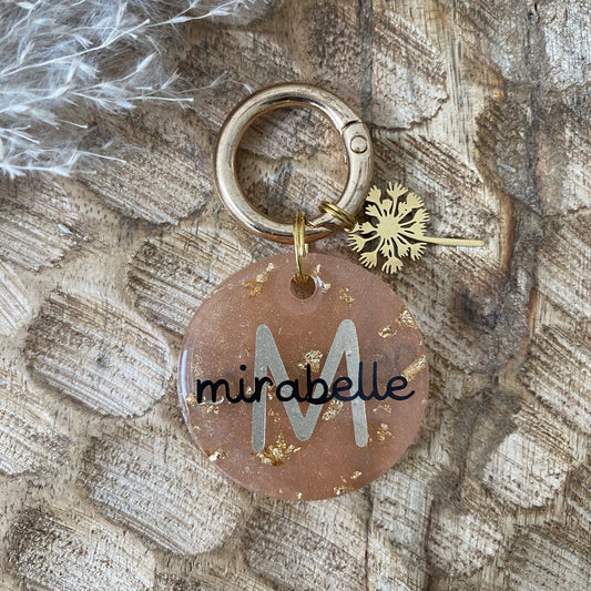 Médaille en résine personnalisée pour chien modèle Abricot & Or couleur abricot avec feuille d'or