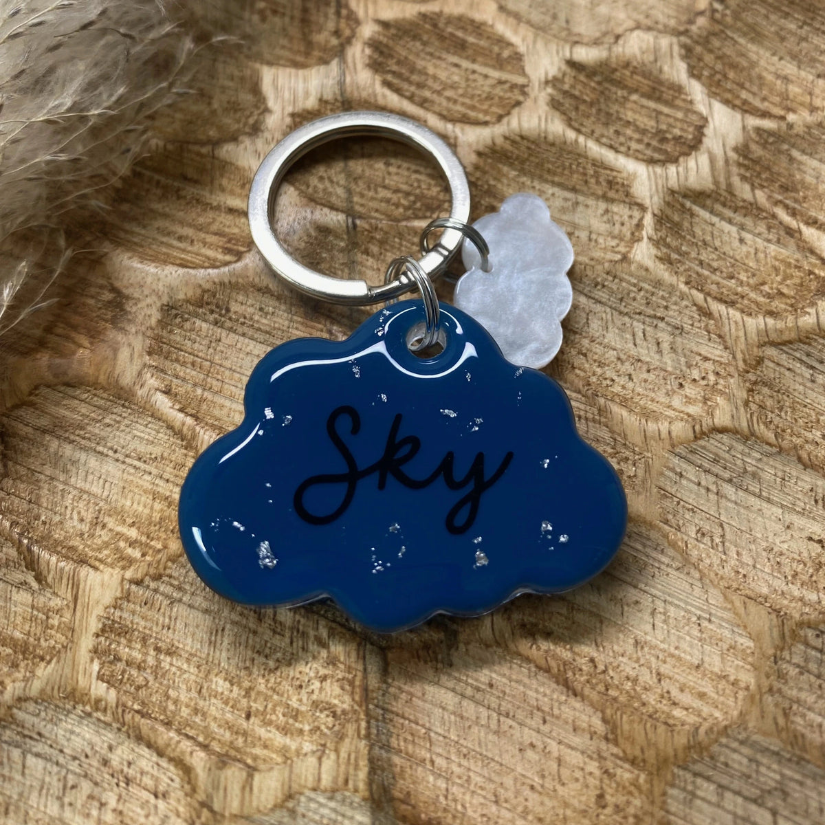 Médaille en résine personnalisée pour chien modèle Ciel Étoilé bleu nuit avec détails argentés