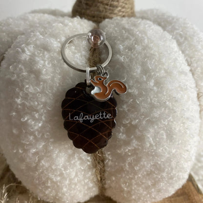 Médaille en résine personnalisée pour chien en forme de pomme de pin marron Édition Spéciale
