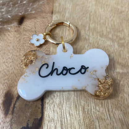 Médaille personnalisée pour chien en résine blanche brillante et dorée