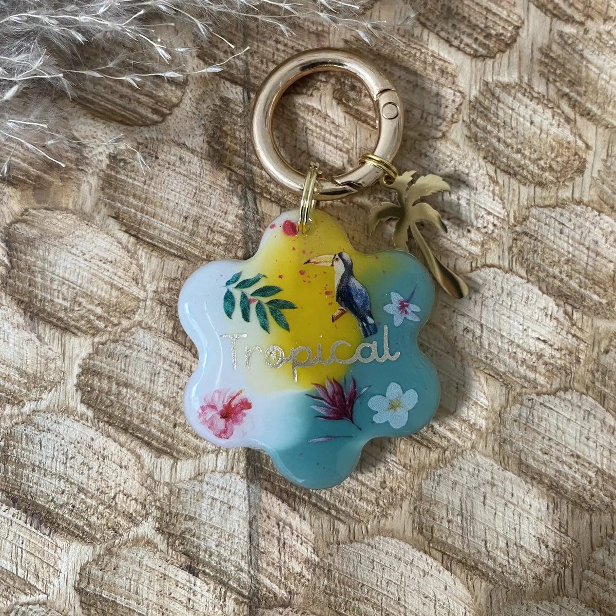 Médaille en résine personnalisée pour chien modèle Tropical aux couleurs jaune et turquoise